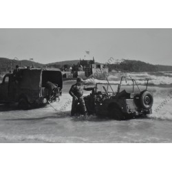 Photo of beach-landing training - D  - 4