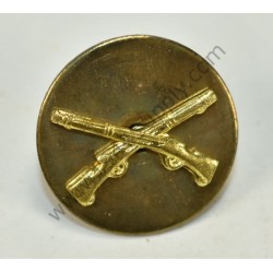Infantry collar disk