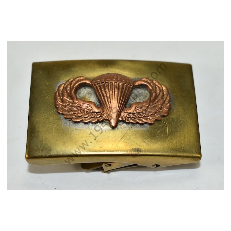Officer's belt buckle with jump wings