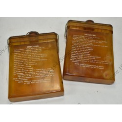 E-17 survival kit, pouch with two flasks
