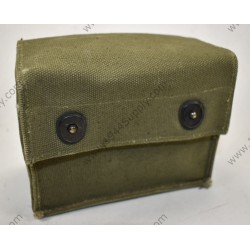 E-17 survival kit, pouch with two flasks
