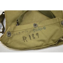 Lightweight service gasmask bag