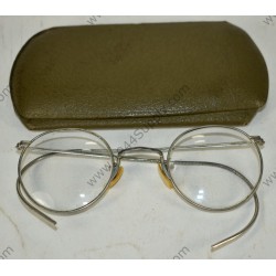 GI spectacles, ID-ed