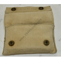 Pochette à pansement avec pansement