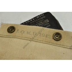 Pochette à pansement avec pansement