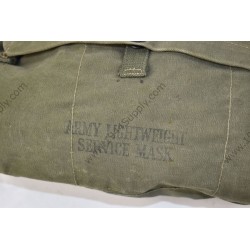 Lightweight service gasmask bag