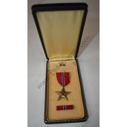 Bronze Star medal set in coffin case