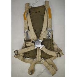 A-4 parachute set