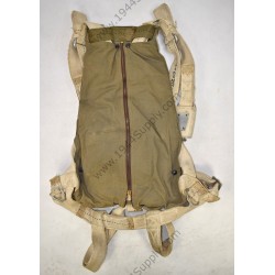 A-4 parachute set