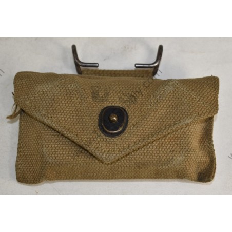 Pochette à pansement avec pansement