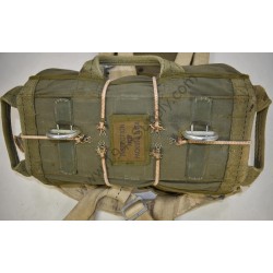 A-4 parachute set