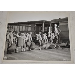 Photo de l'embarquement des soldats dans le train