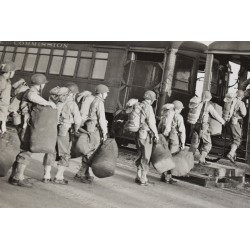 Photo de l'embarquement des soldats dans le train