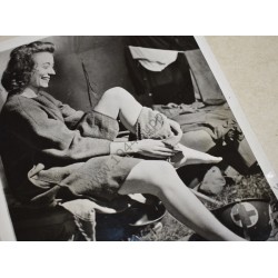 Photo of nurse having a footbath in helmet