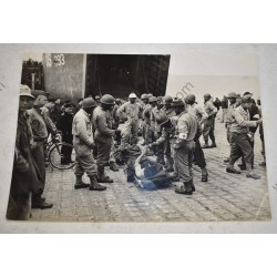 Photo de blessés américains arrivant en Angleterre