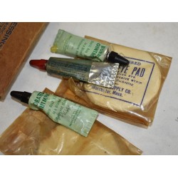 Eye dressing set