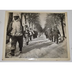 Photo de parachutistes dans les Ardennes