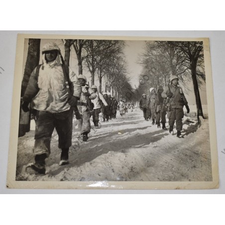 Photo de parachutistes dans les Ardennes