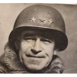 Photo du lieutenant-général Omar N. Bradley