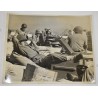 Photo d'un soldat avec un tourne-disque dans le sud de la France