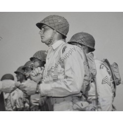 Photo de GI's de la 42e Division lors d'une cérémonie