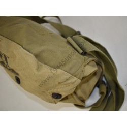 Lightweight service gasmask bag