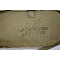 Lightweight service gasmask bag
