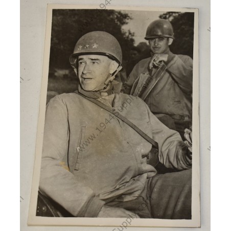 Photo of Lieutenant General Omar N. Bradley
