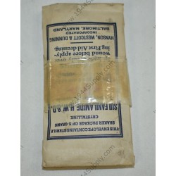 Two Sulfanilamide shakers