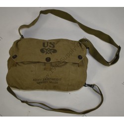 Lightweight service gasmask bag