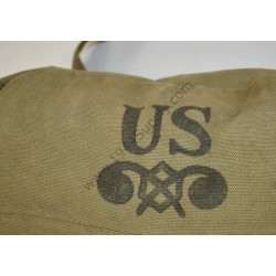 Lightweight service gasmask bag
