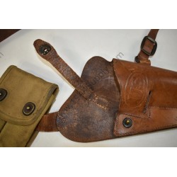 Shoulder holster M-3 & magazine pouch