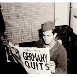Stars and Stripes du 8 mai 1945