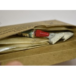 Eye dressing set