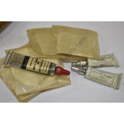 Eye dressing set