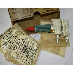 Eye dressing set