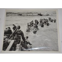 Photo of troops landing on Utah Beach