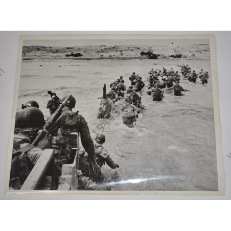 Photo of troops landing on Utah Beach