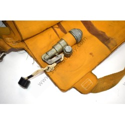 Gilet de sauvetage B-4