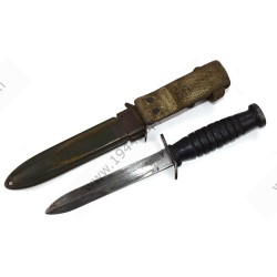 Couteau de combat M-3 dans fourreau M-8