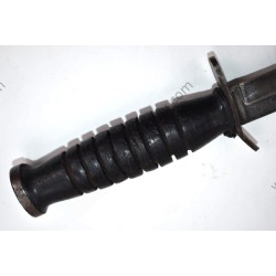Couteau de combat M-3 dans fourreau M-8