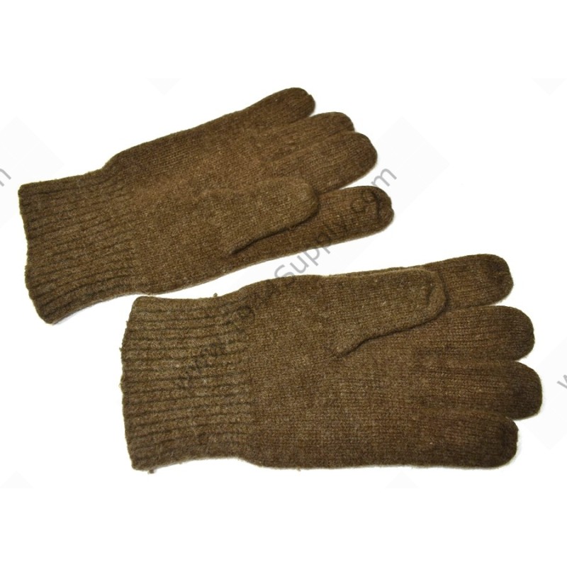 Gants en laine tricotée