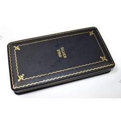 Silver Star medal set in coffin case
