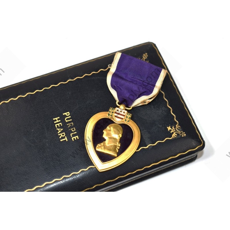 Purple Heart 'numbered' medal set in coffin case