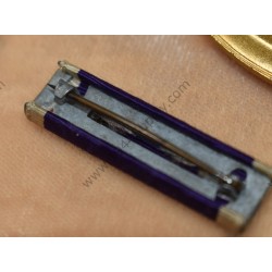 Purple Heart 'numbered' medal set in coffin case