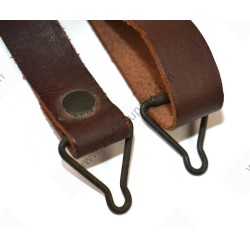 Leather liner chinstrap