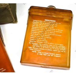 E-17 survival kit, pouch with two flasks