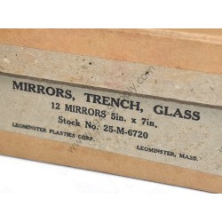 Boîte pour douze miroirs de tranchée