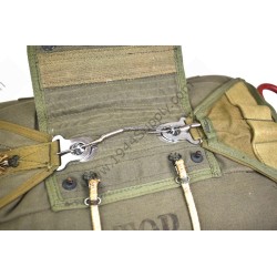 A-4 chest parachute pack