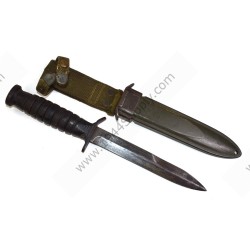 Couteau de combat M-3 dans fourreau M-8